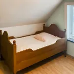 6 Bedroom Lovely In *