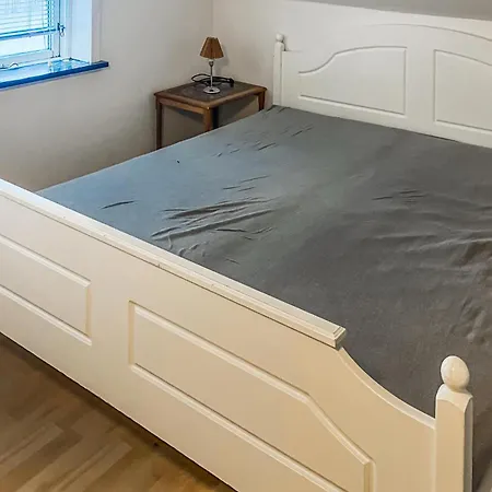 Semesterbostad 6 Bedroom Lovely In