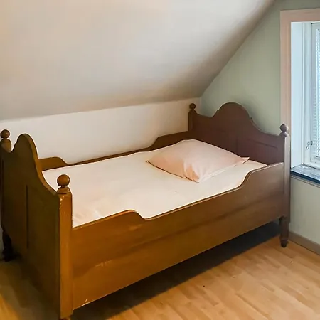 6 Bedroom Lovely In *