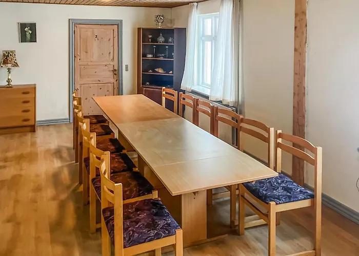 6 Bedroom Lovely In Semesterbostad