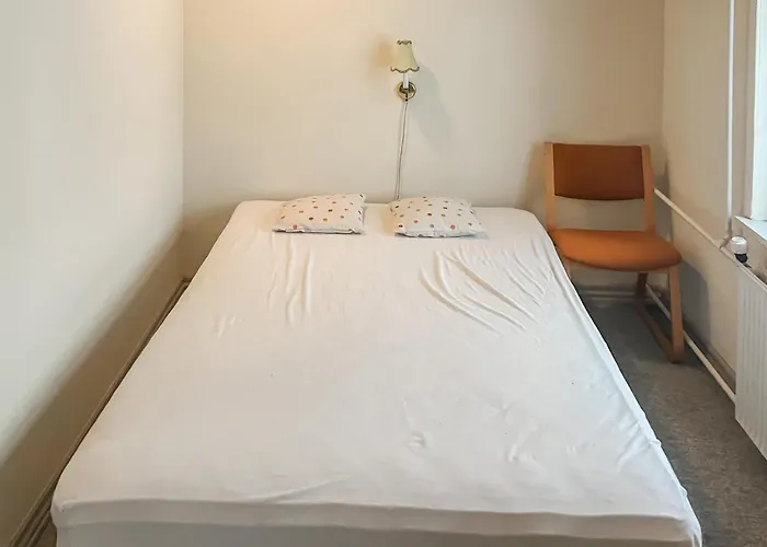 6 Bedroom Lovely In Semesterbostad